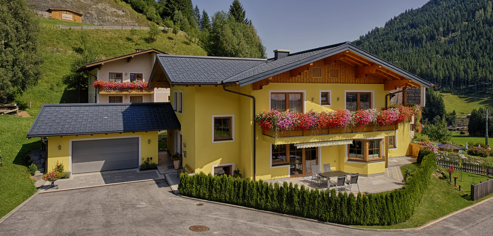 Appartementhaus Berger im Sommer