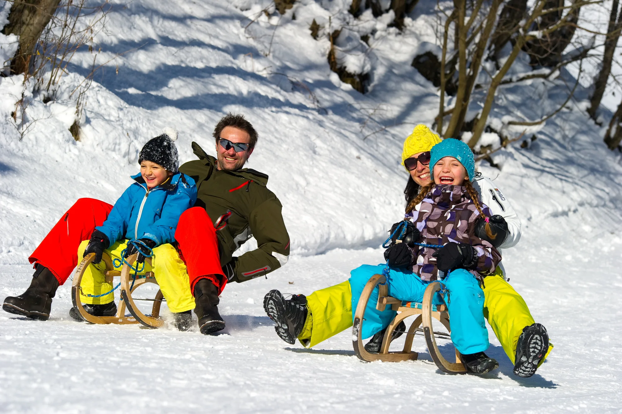 Rodeln mit der Familie