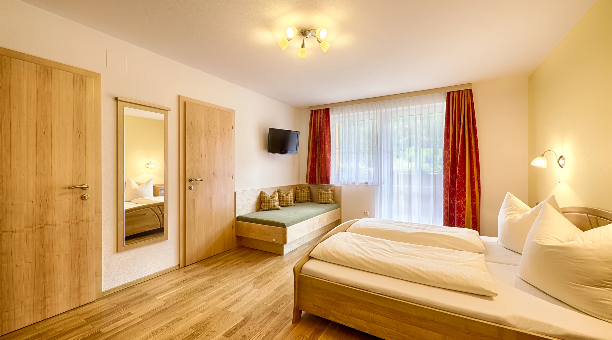 Schlafzimmer der Suite Frauenkogel